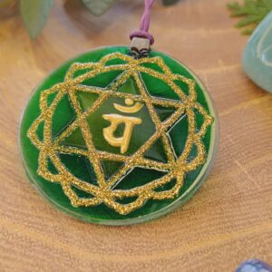 Colar mandala vidro 4º Chakra ANAHATA (Cardíaco)