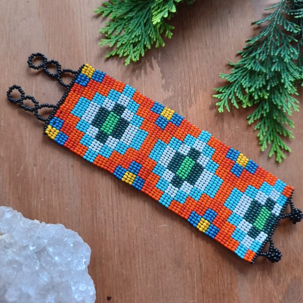 Pulseira étnica de miçangas pirâmide - Image 4