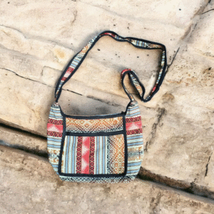 Bolsa Peruana Transversal com bolso lateral