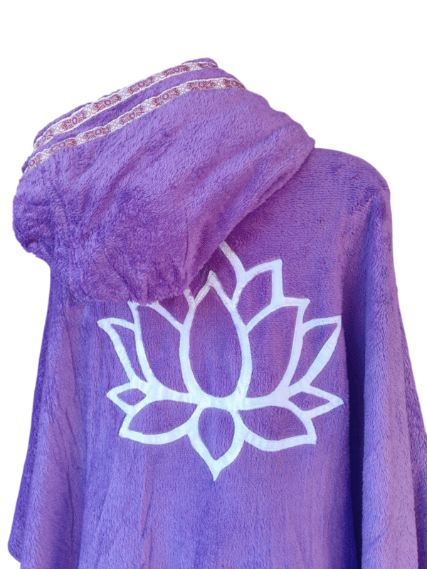 Poncho em Microfibra Lótus Violeta - Image 3