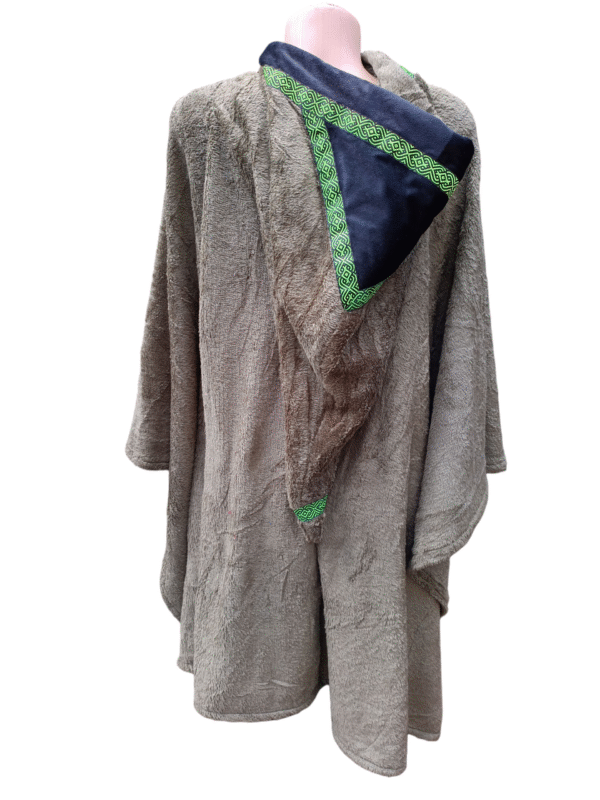 Poncho em Microfibra Verde Musgo - Image 4