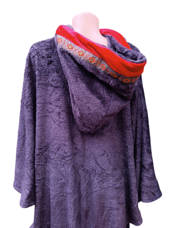 Poncho capa em microfibra Exu - Image 4