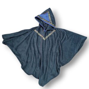 Poncho Xamanico Microfibra Ponta Com Capuz Azul Petróleo